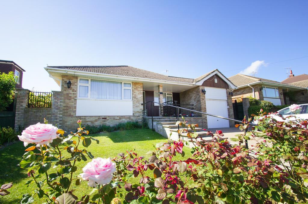 Dean Court Garden - Parking - By Brighton Holiday Lets Exterior photo